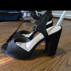 Le Château Black Block Heels – Size 7 – Worn Once Only